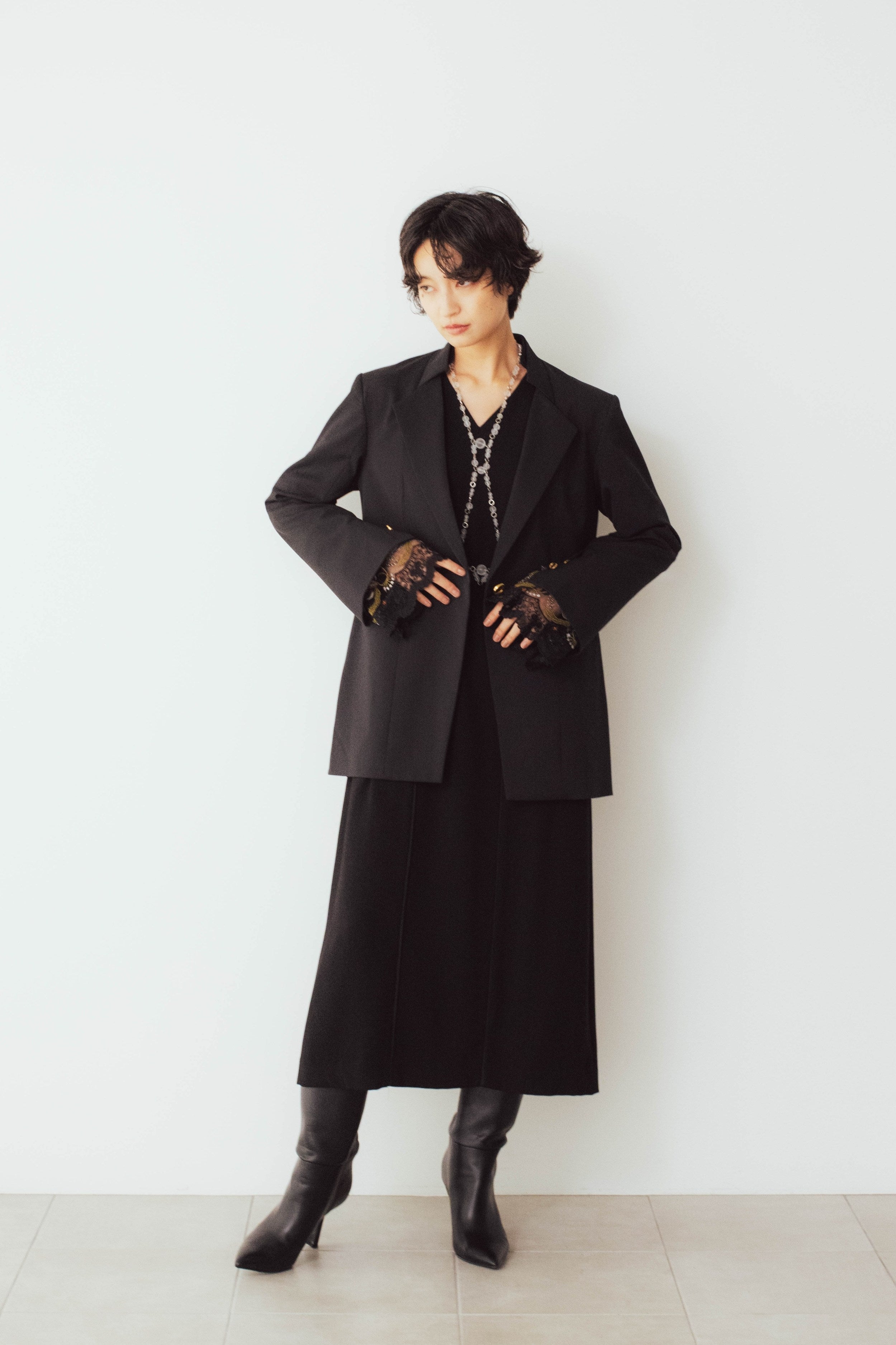 Petal collar lace dress