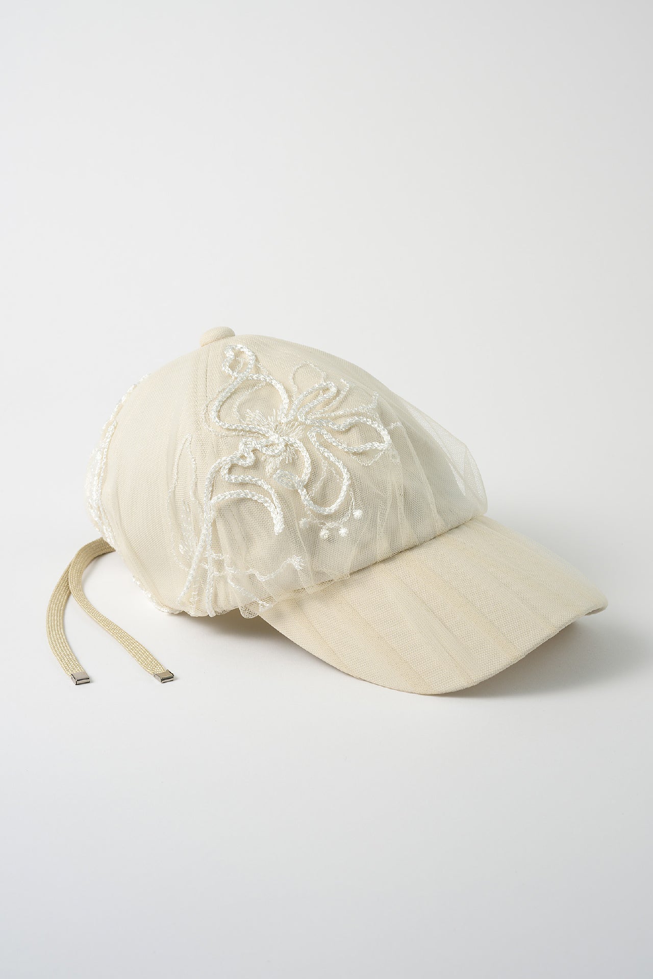 Nerine embroidered tulle cap (Ivory)