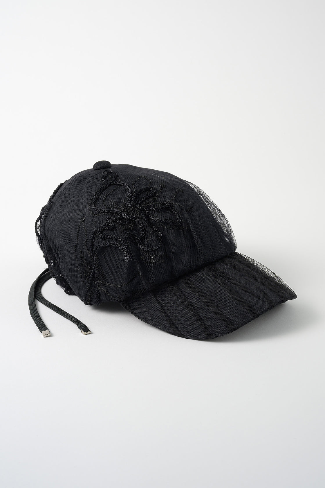Nerine embroidered tulle cap (Black)