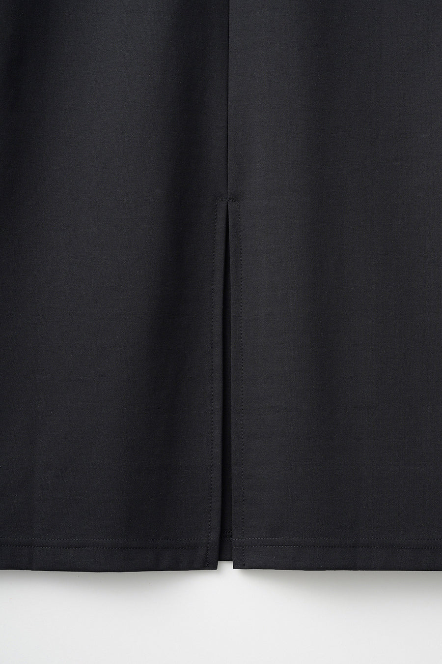 Framed embroidered jersey dress (Black)