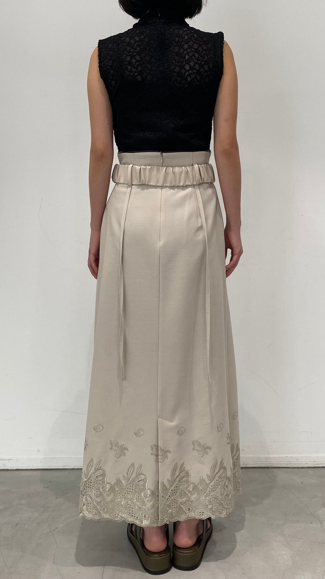 MURRAL Morpho embroidery skirt (Ivory)