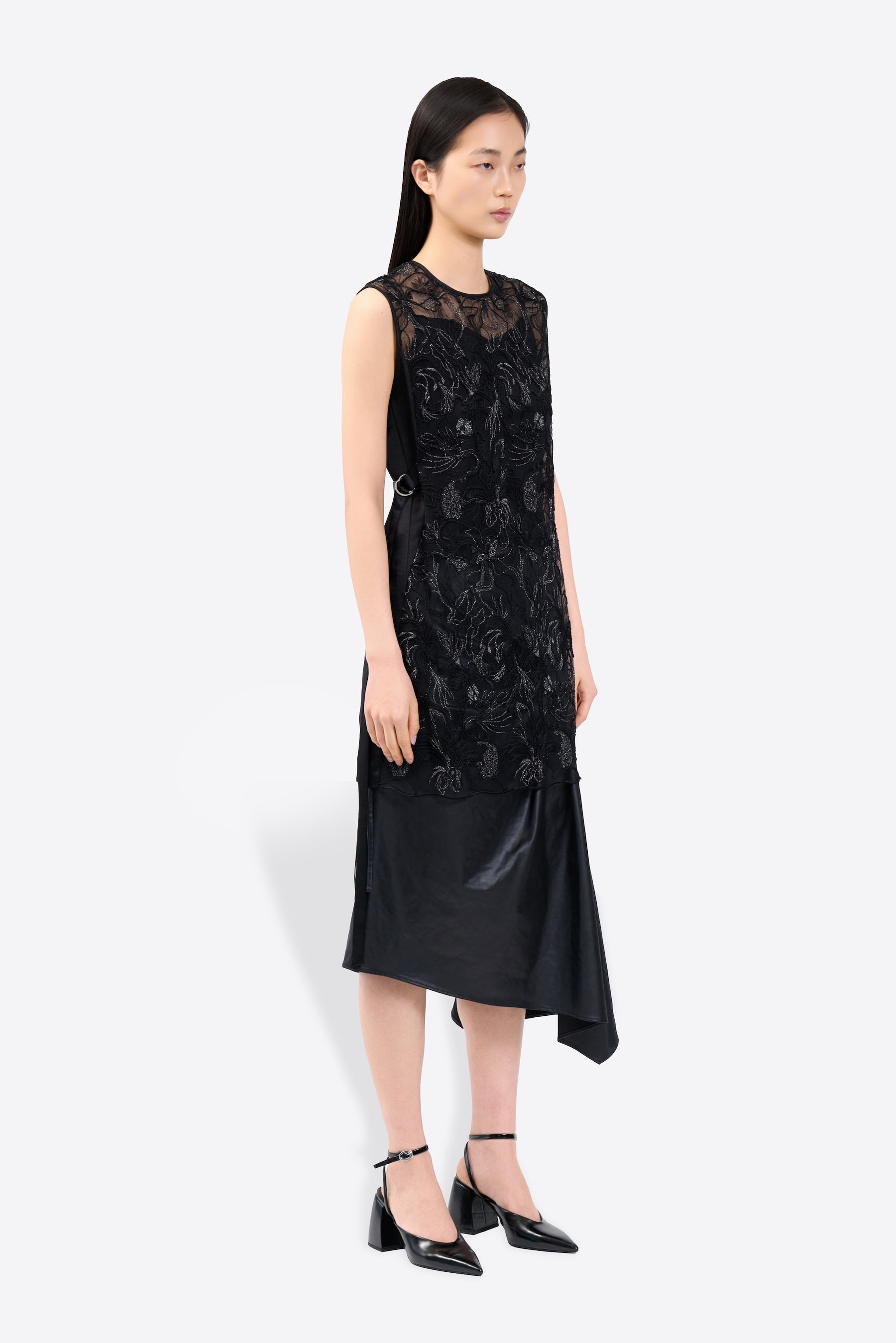 Seem flower lace sleeveless tops (Black)