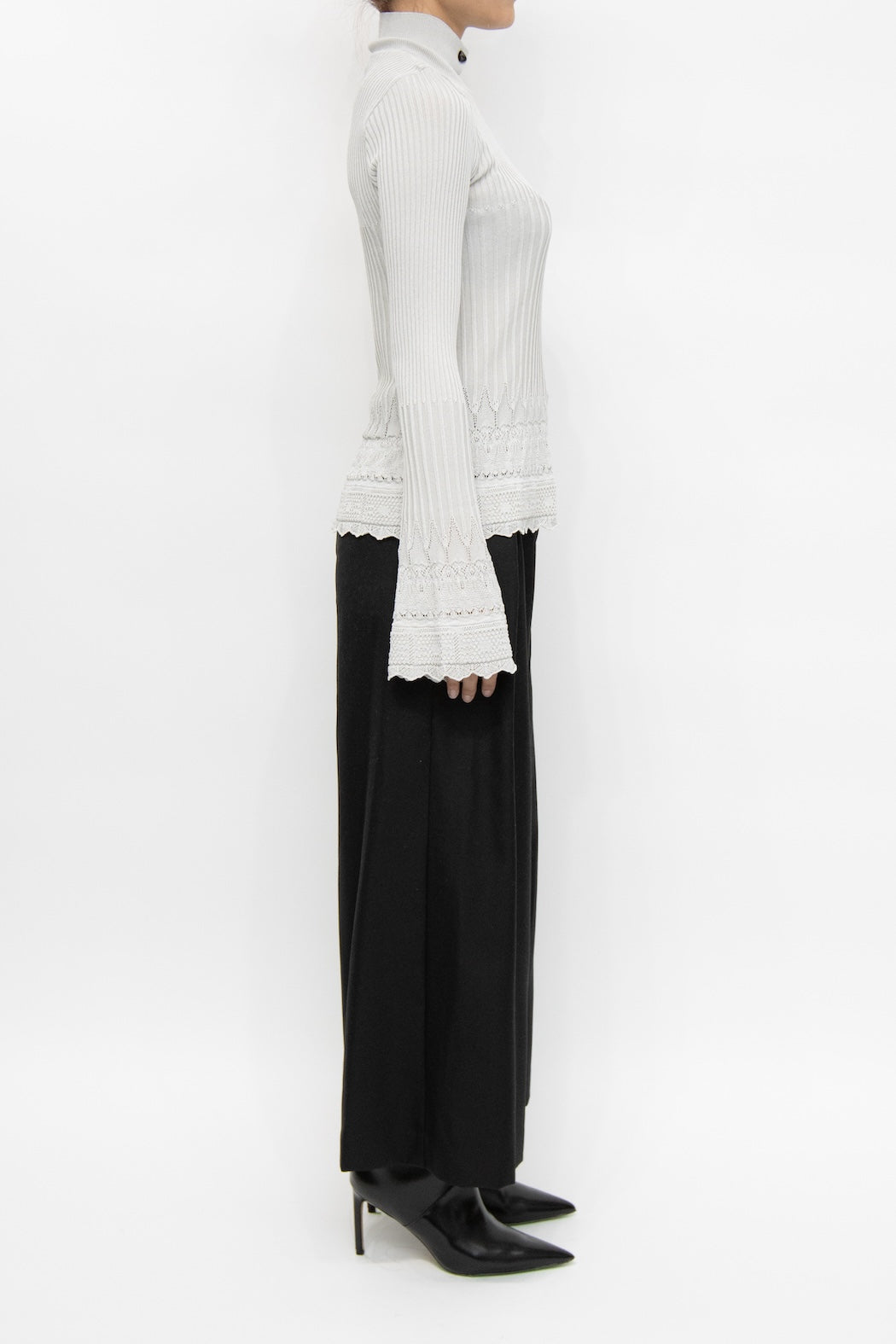 MURRAL Emerge flower knit top (Black)