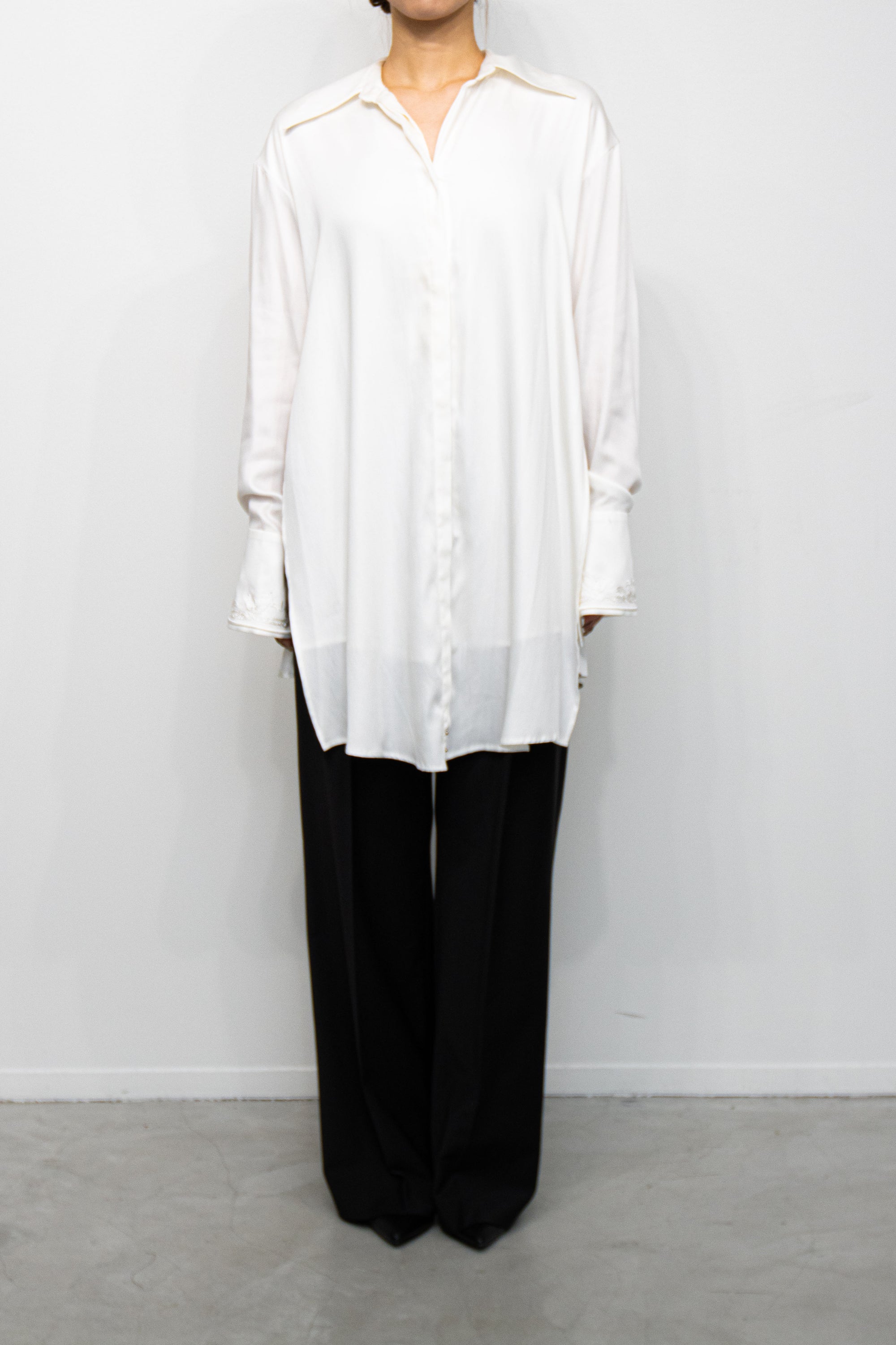 MURRAL Framed embroidery wrap shirt (White)