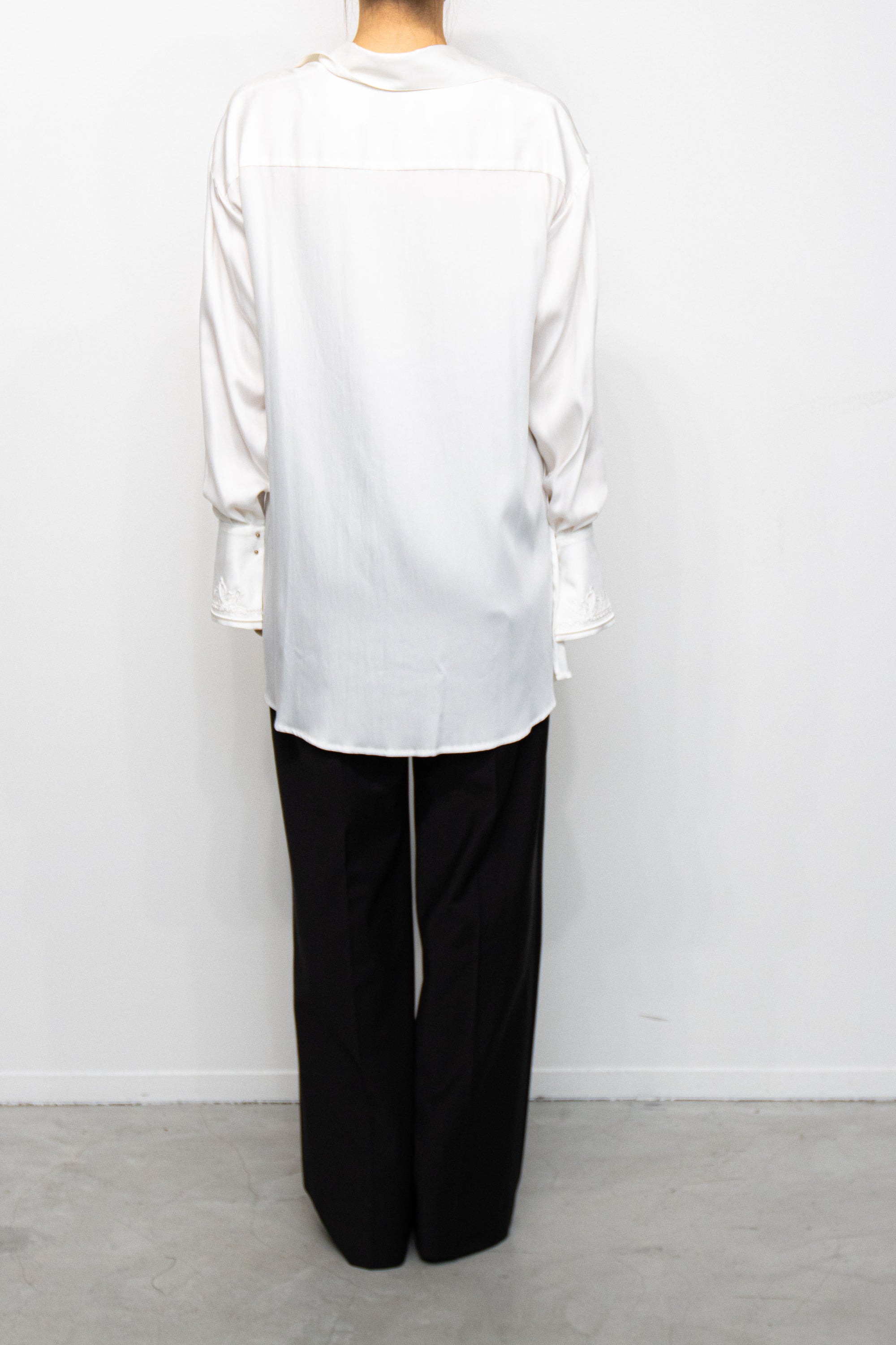 MURRAL Framed embroidery wrap shirt (White)