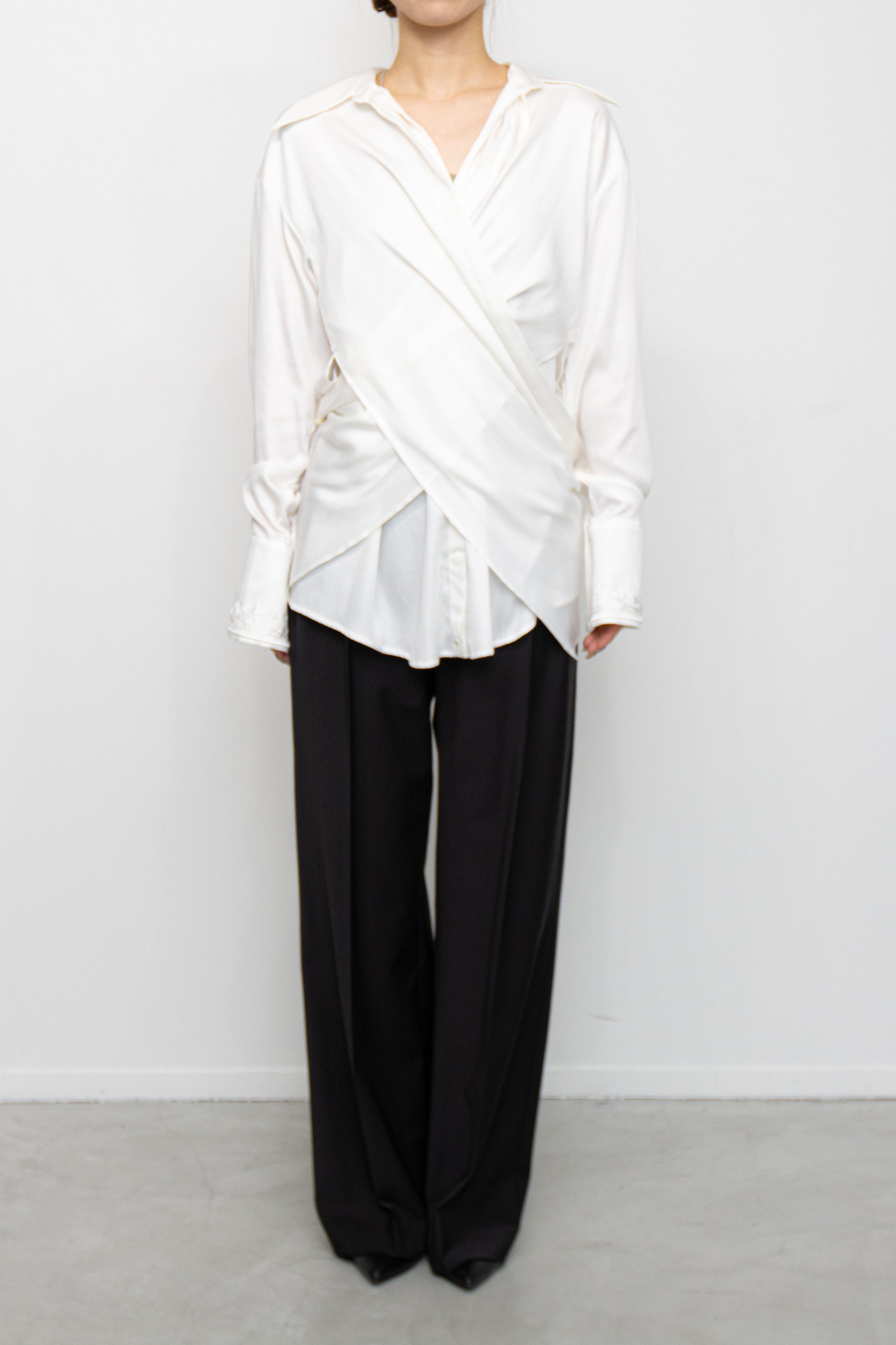 MURRAL Framed embroidery wrap shirt (White)