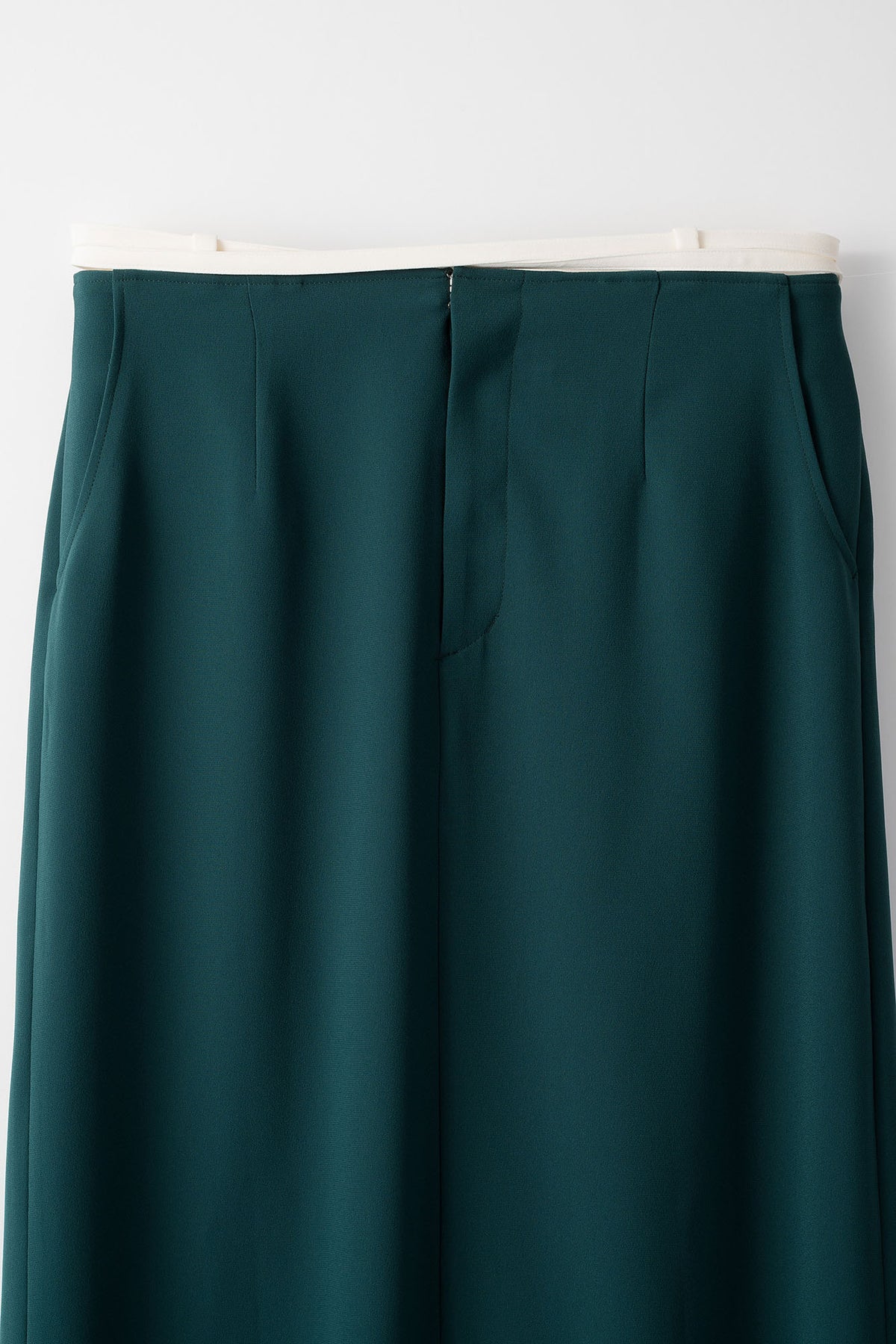 String slit skirt (Green)