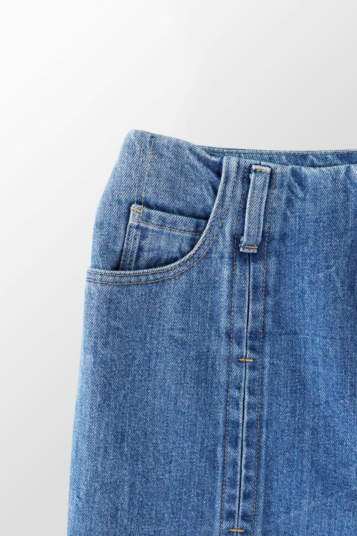 Tucked slit denim (Blue)