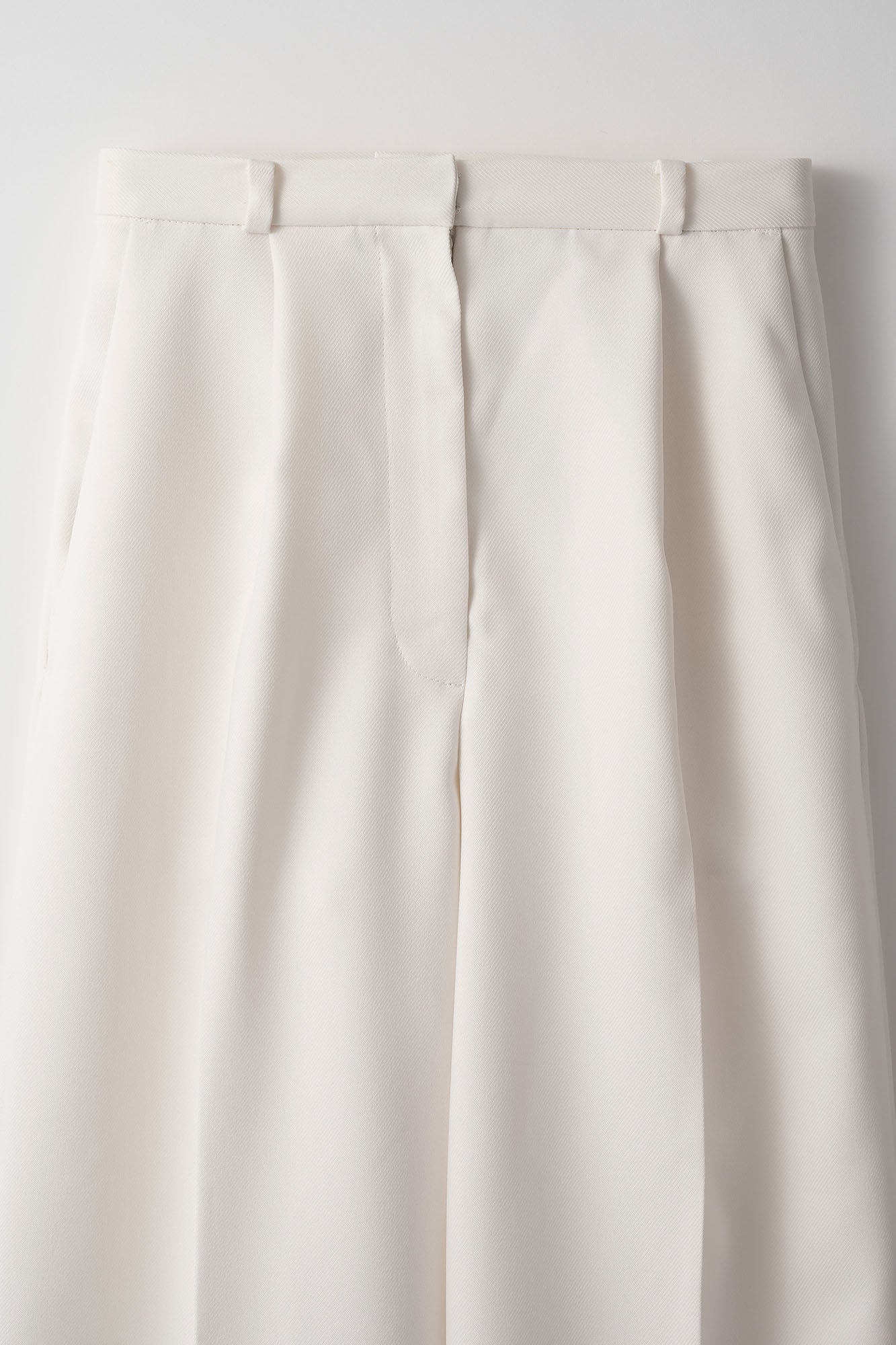 Plain wide slacks (White)