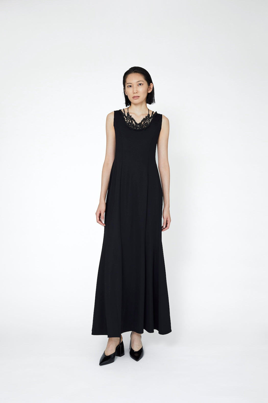 Vine embroidered jersey dress (Black)