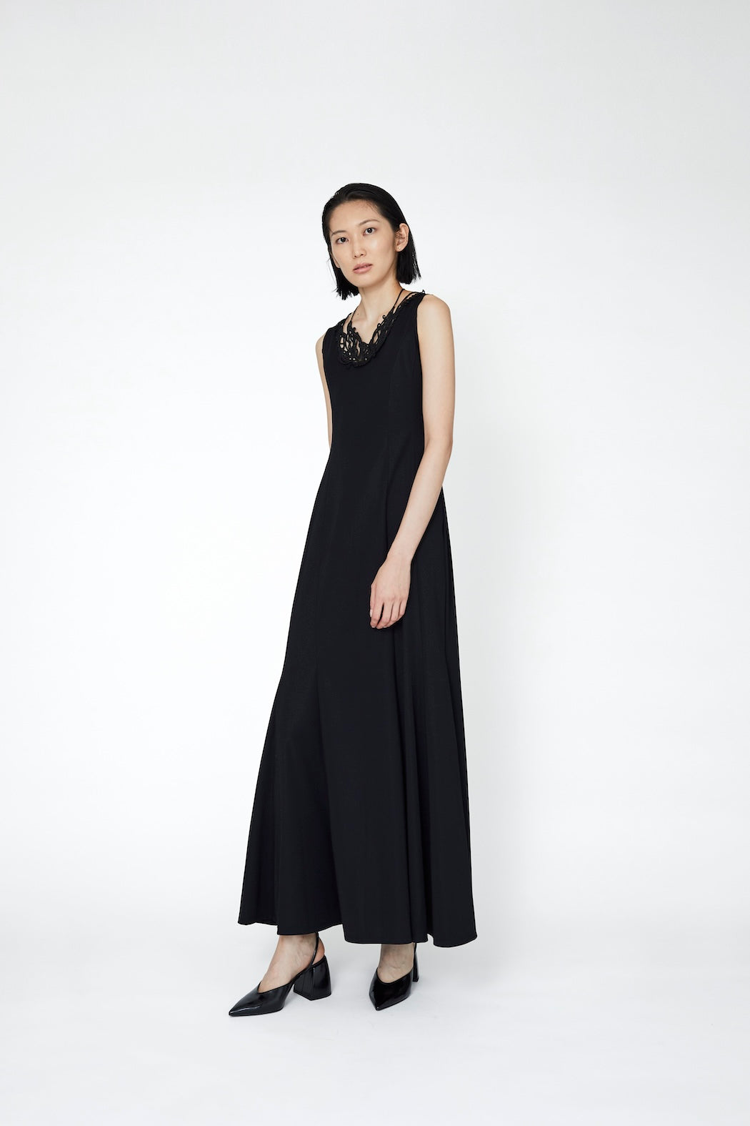 Vine embroidered jersey dress (Black)