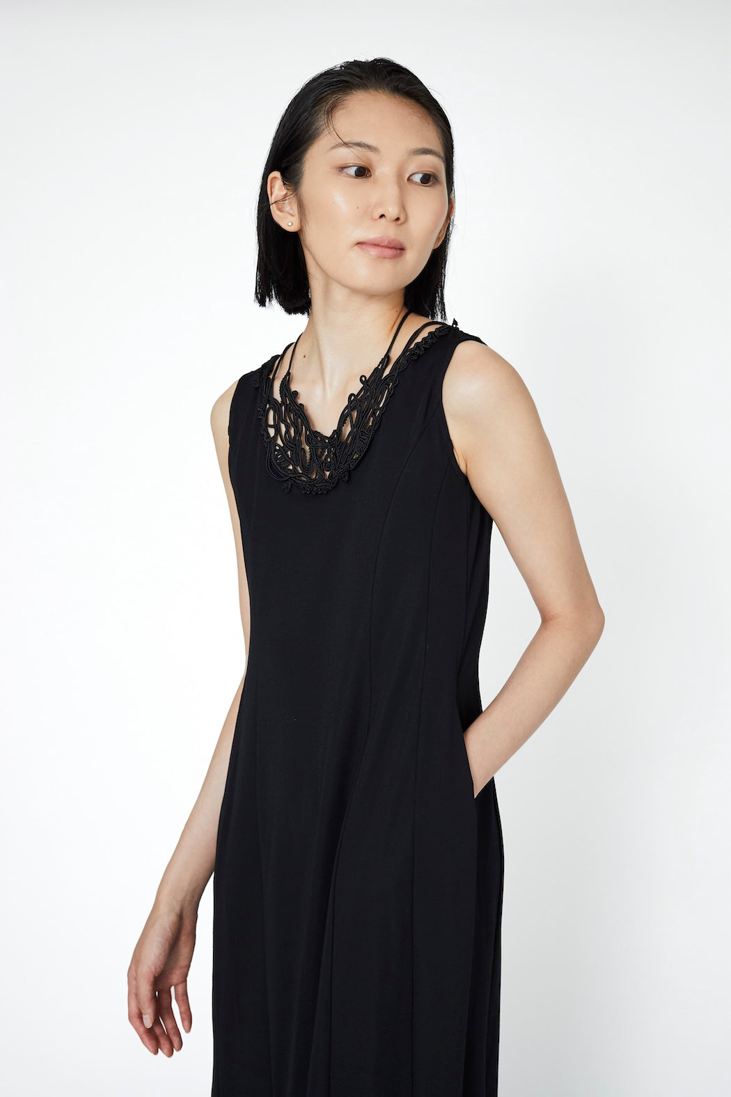 Vine embroidered jersey dress (Black)