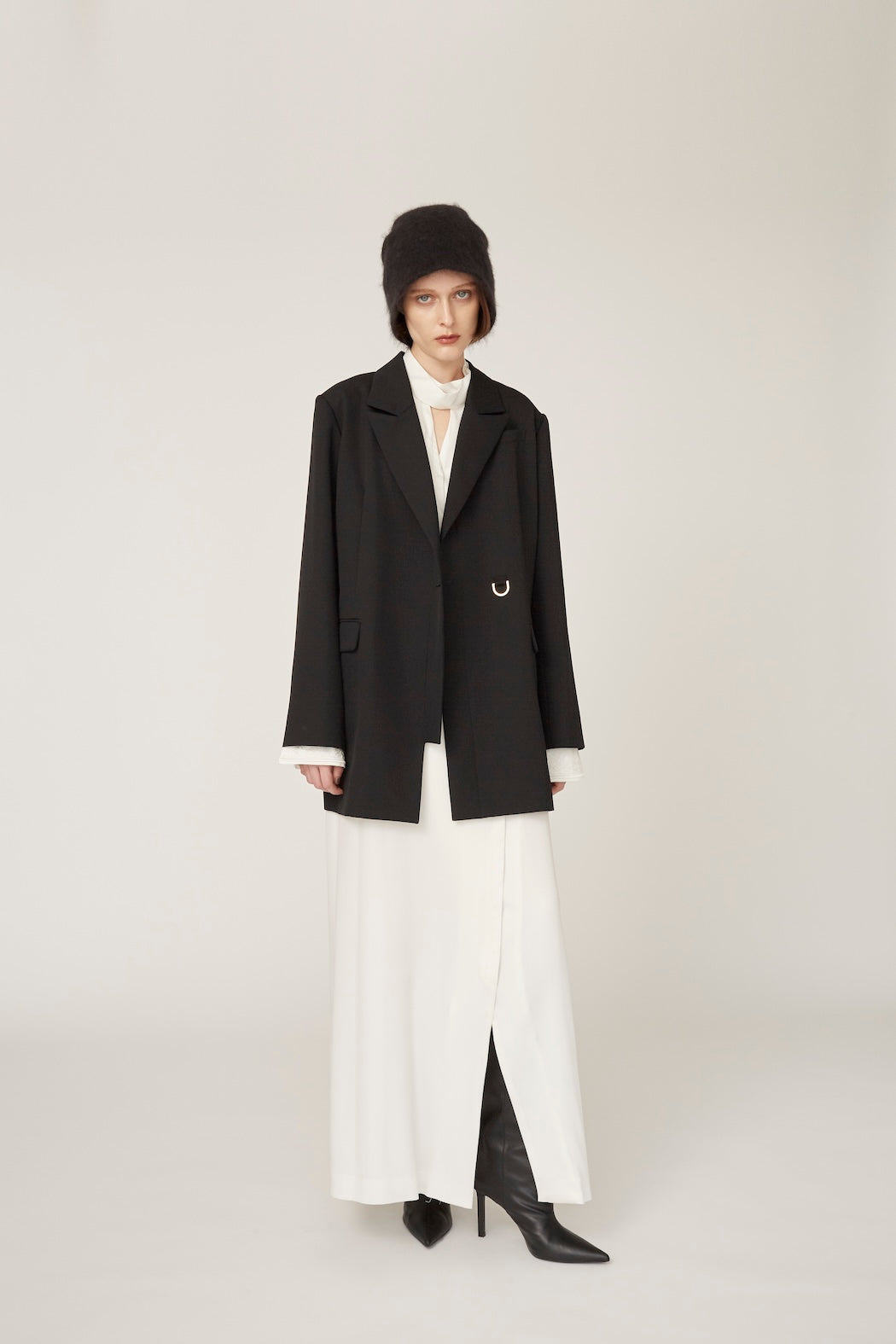 Framed embroidery wrap dress (White)