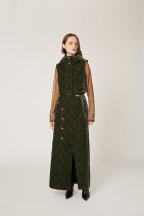 Symbolic embroidery velvet sleeveless jacket (Green)