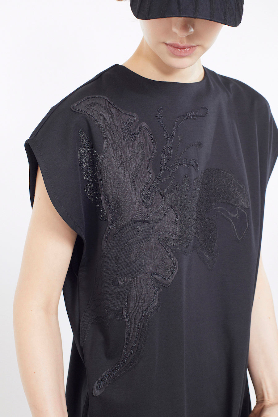 Flutter patchwork embroidered dress (Black)