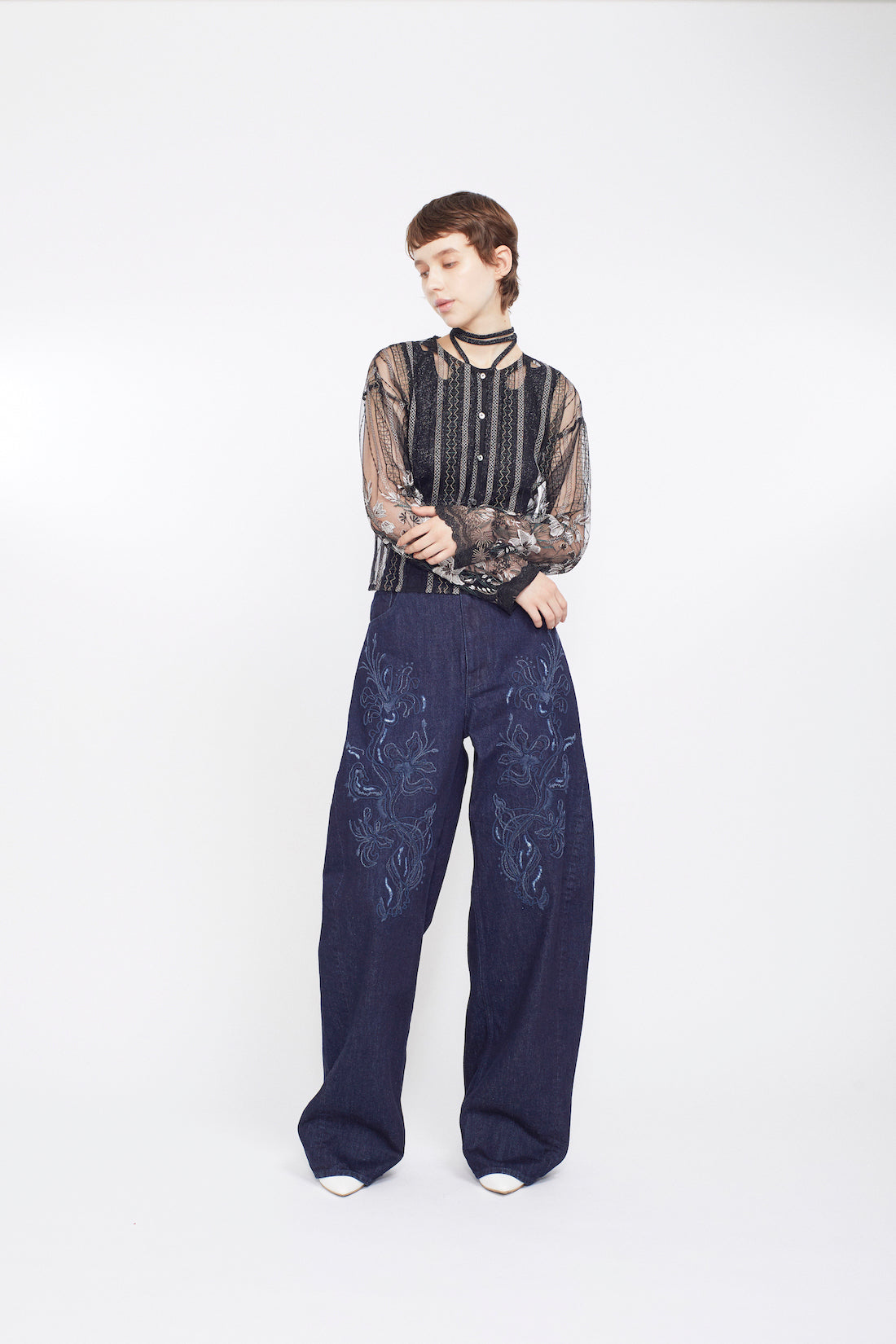 Nerine embroidered denim slacks (Indigo)