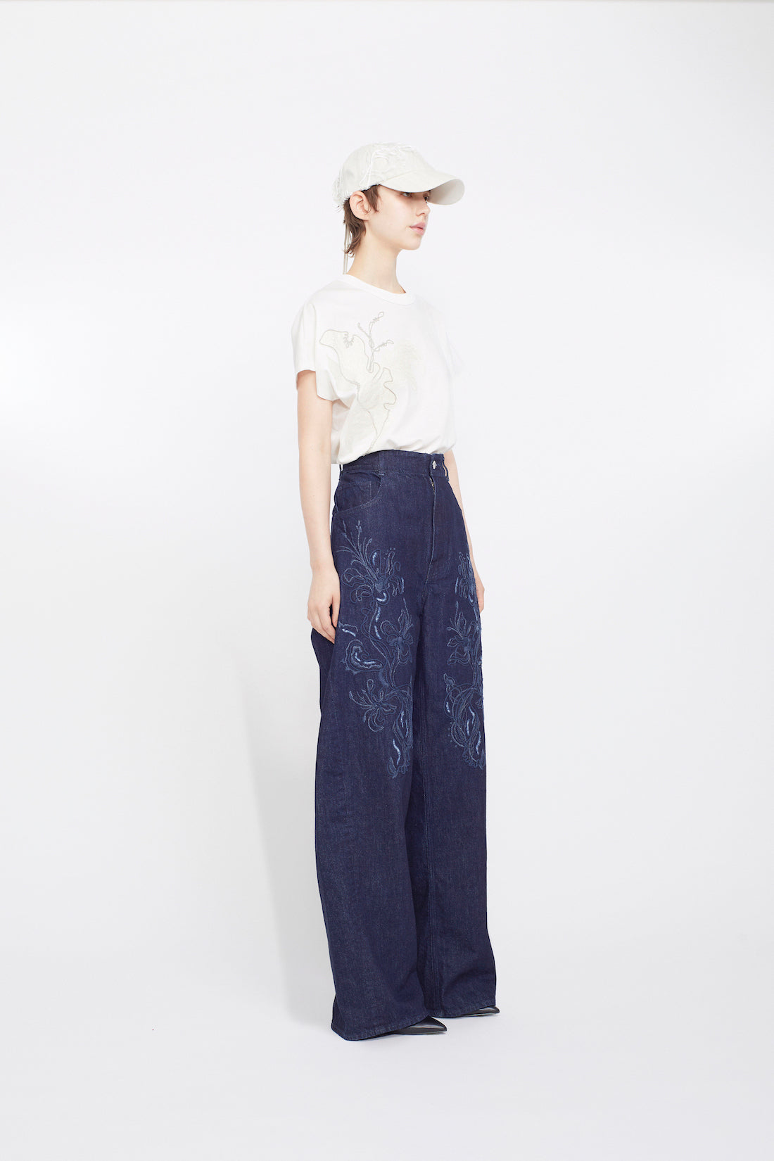 Flutter patchwork embroidered tops (White)