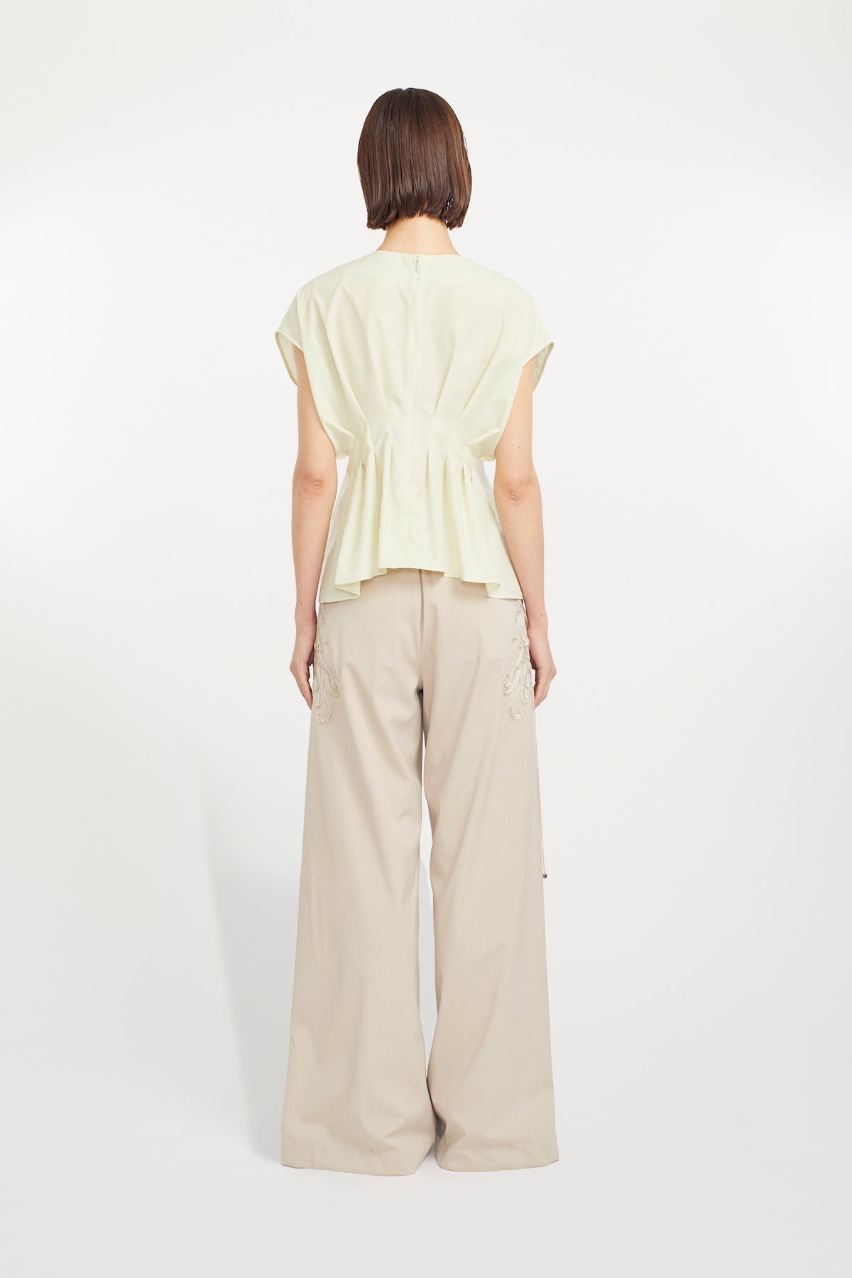 Glimmer embroidered slacks (Beige)