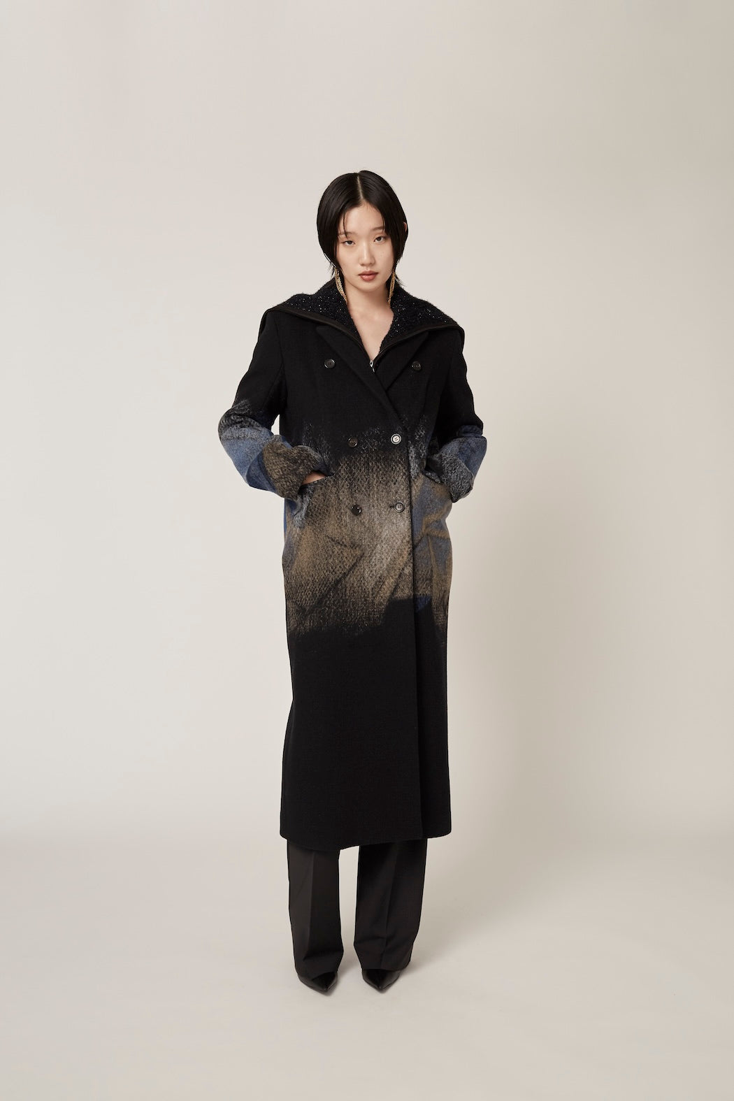 "Emerge" needle punch wool coat (Black)