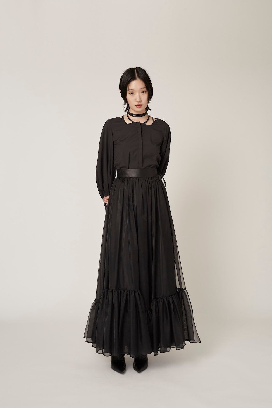 Spacious sheer wrap skirt (Black)