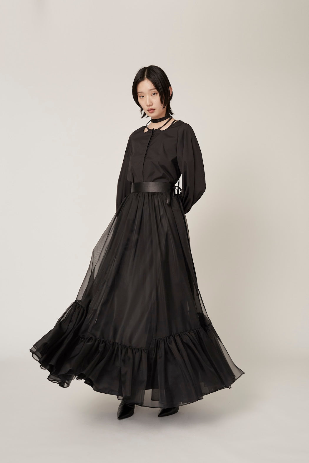 Spacious sheer wrap skirt (Black)