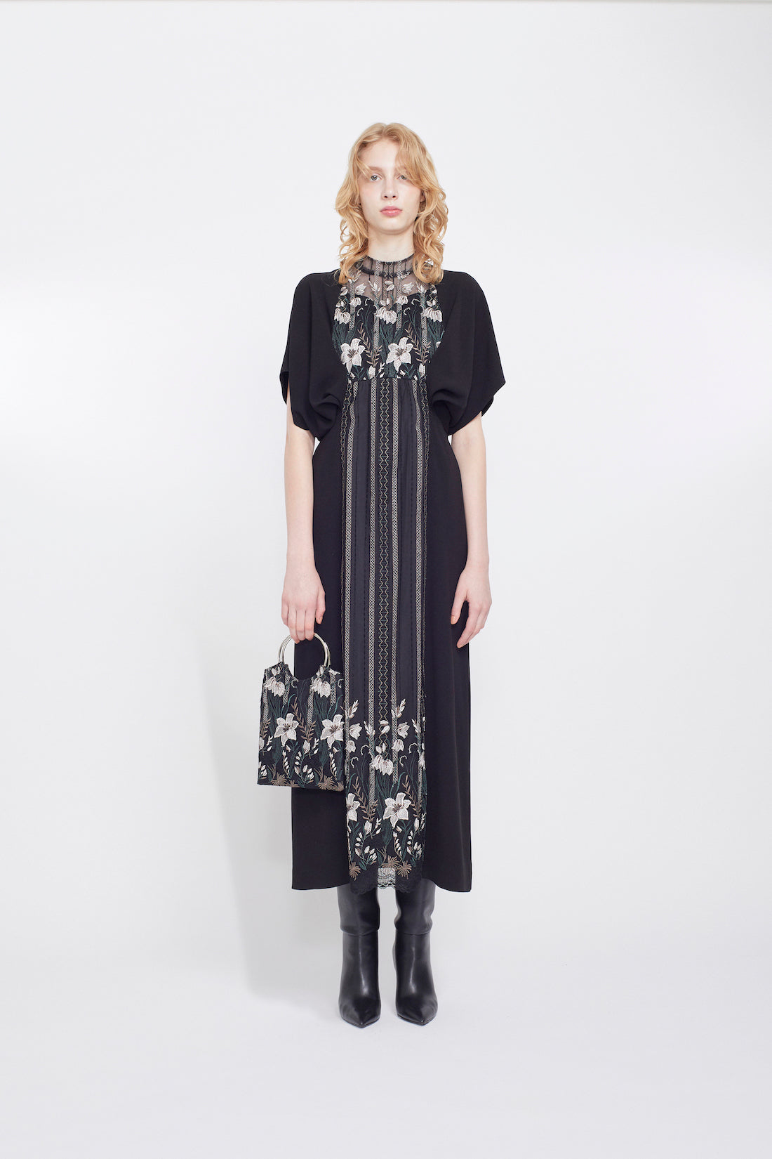 Classic lace dress (Black)