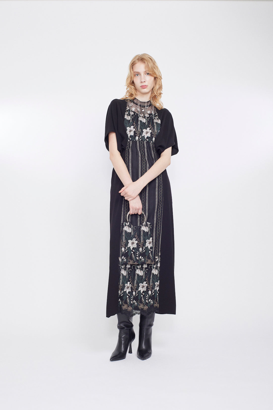 Classic lace dress (Black)
