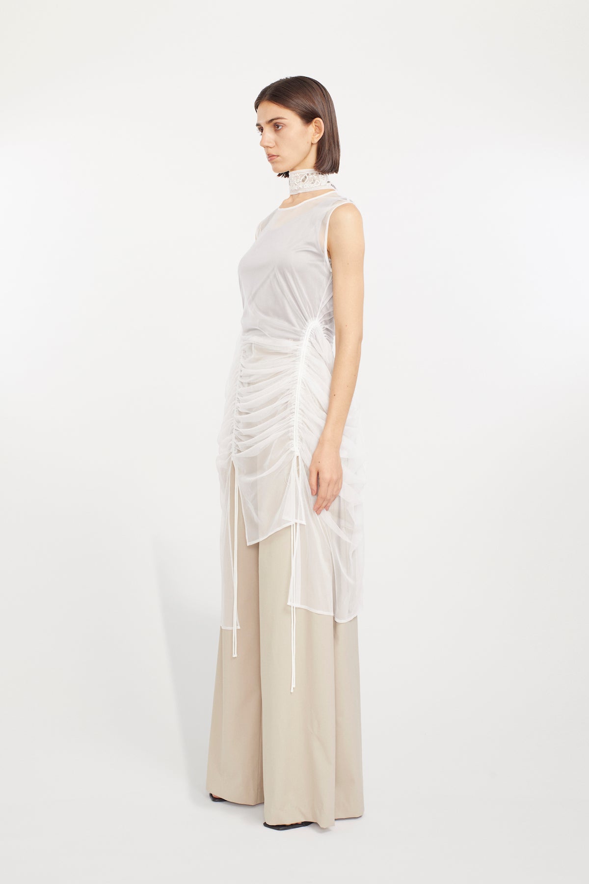 Gleaming embroidered ribbon (White)