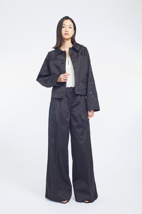 Relief embroidered chino trousers (Black)