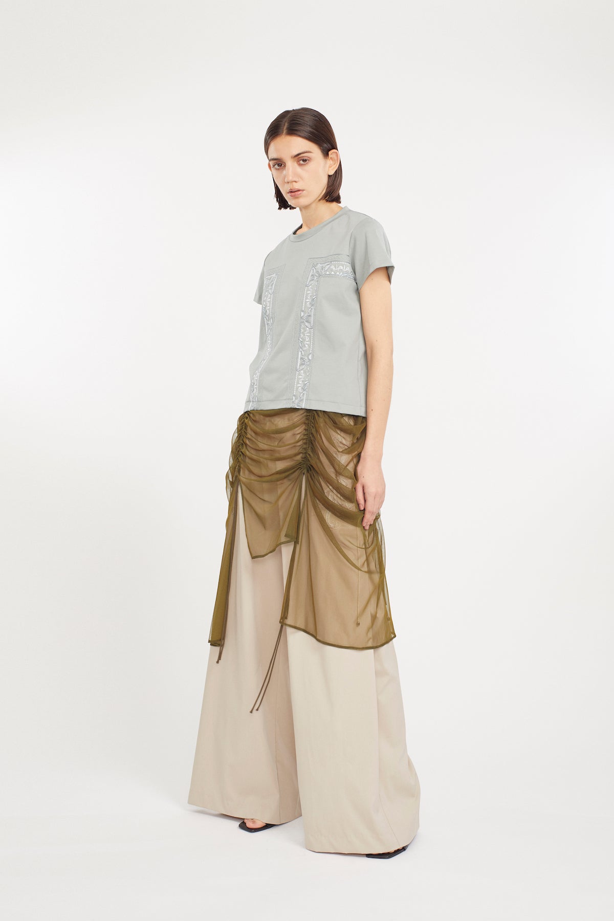 Glimmer embroidered slacks (Beige)