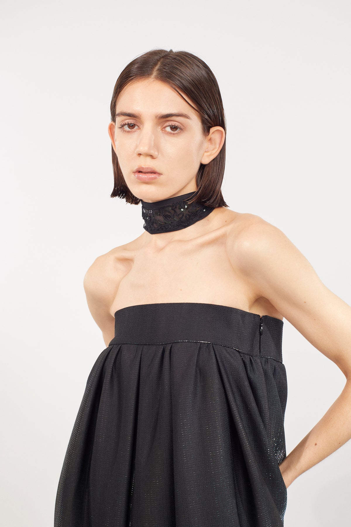 Gleaming embroidered ribbon (Black)