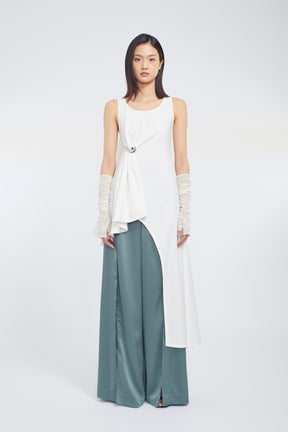 Brooch gather asymmetric dress (White)