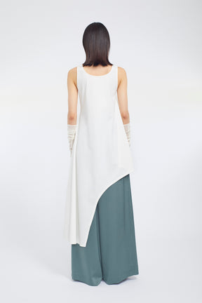 Brooch gather asymmetric dress (White)