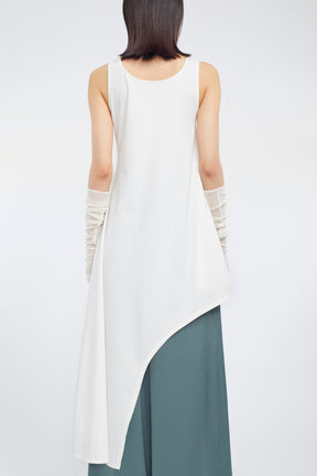 Brooch gather asymmetric dress (White)