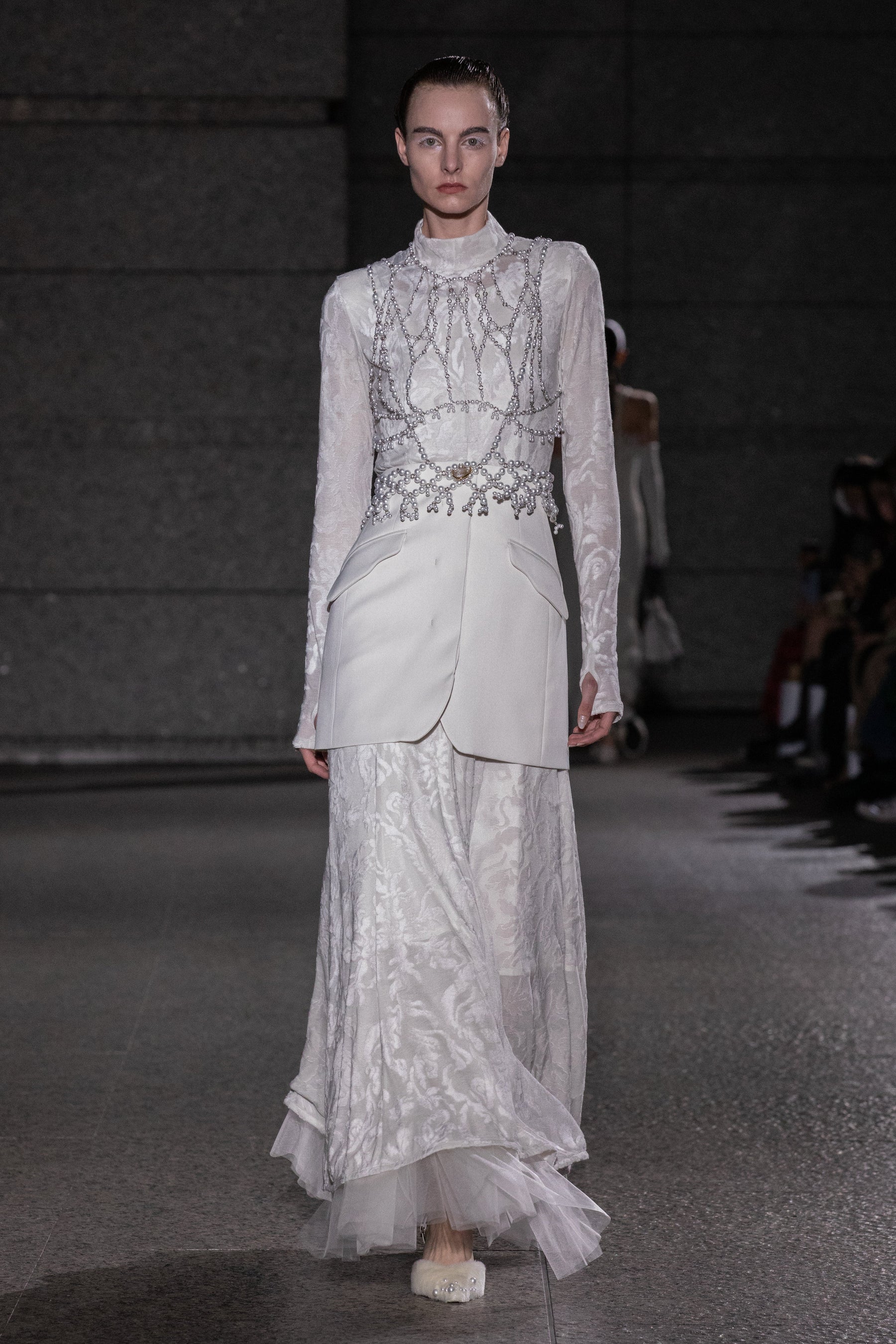 Monochrome wrapped skirt (White)