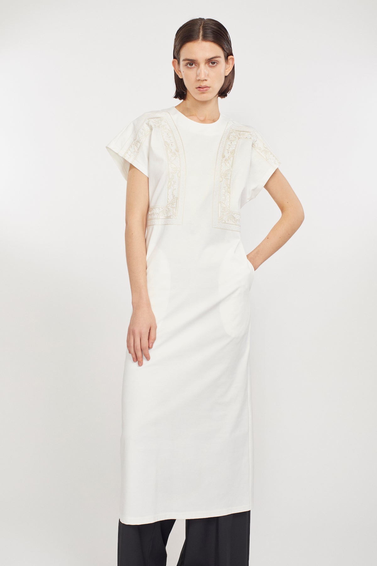 Framed embroidered jersey dress (White)