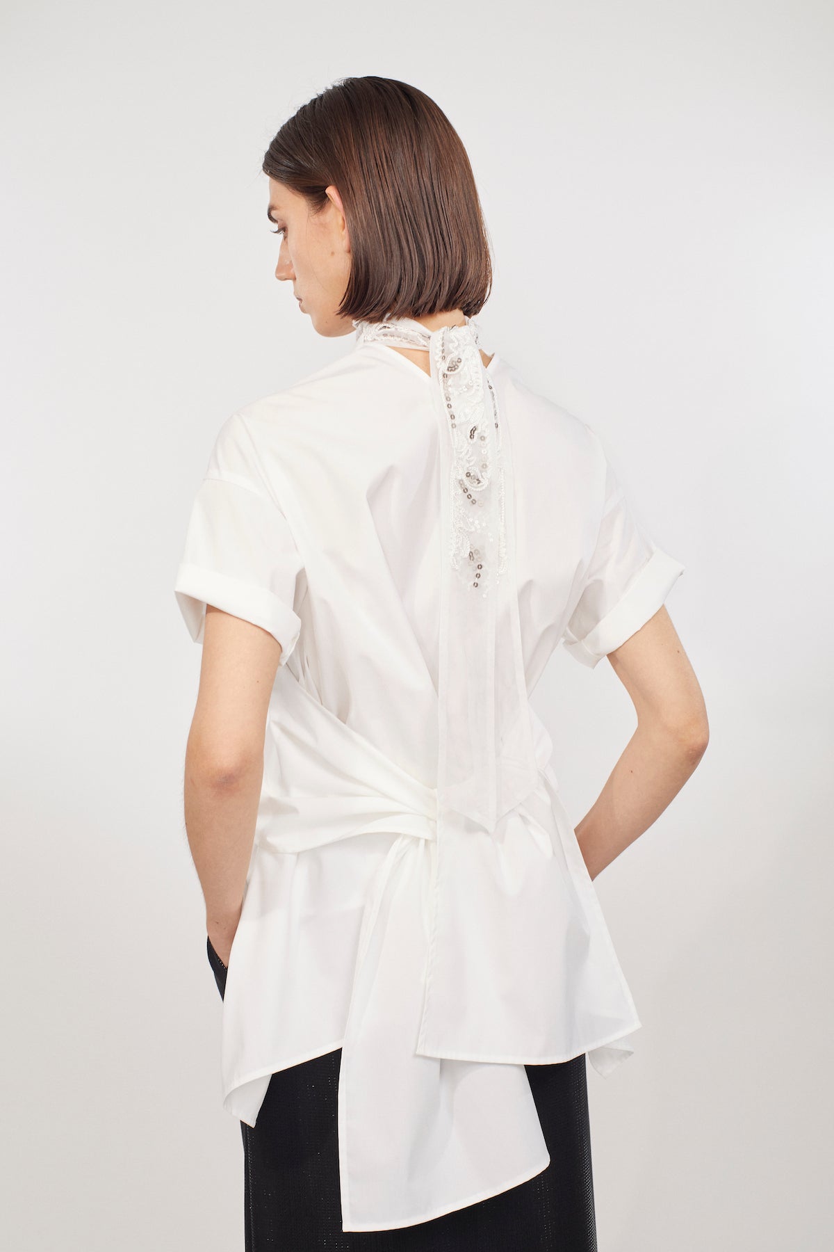Tail shirt (White)