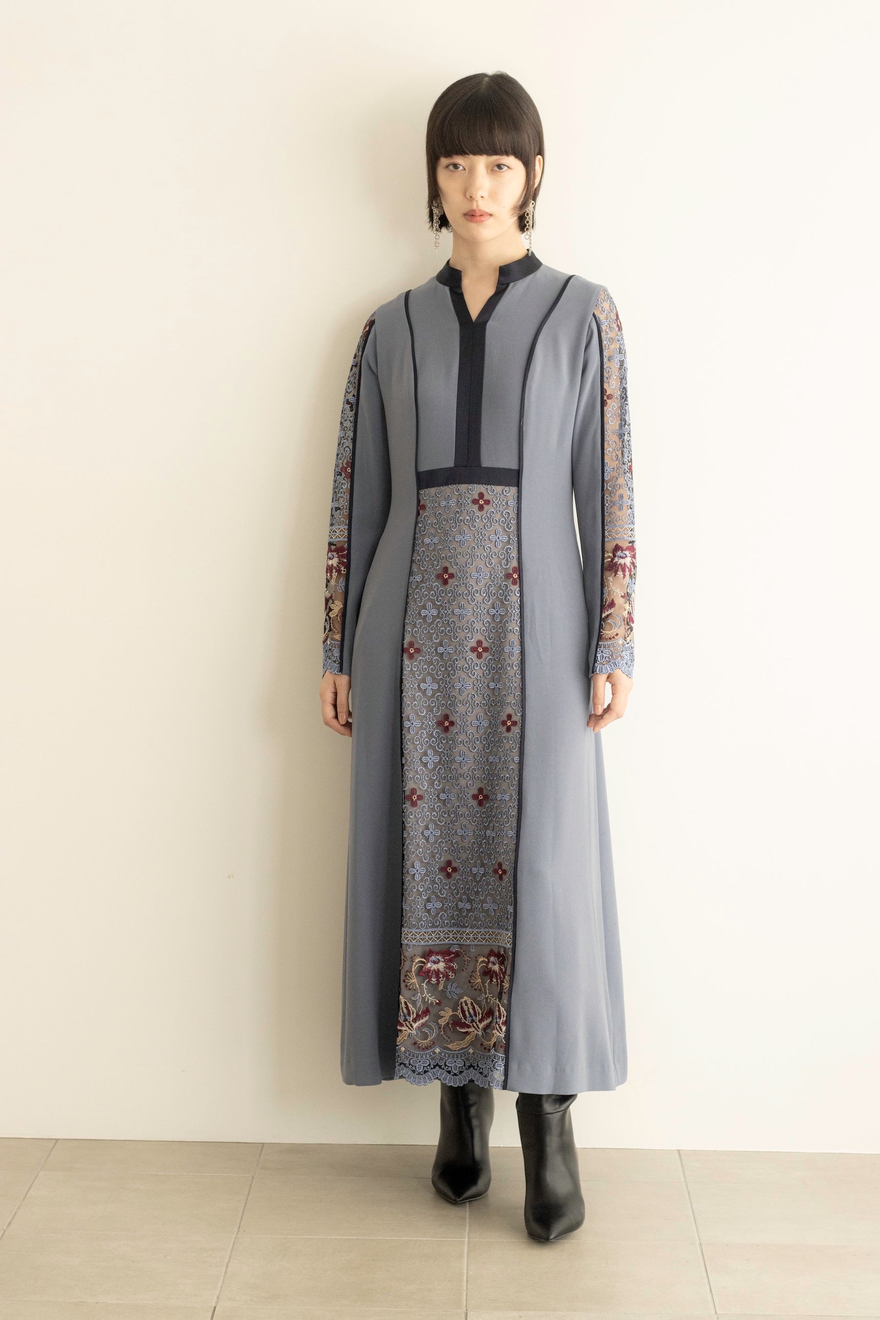 Framed flower lace dress (Blue)