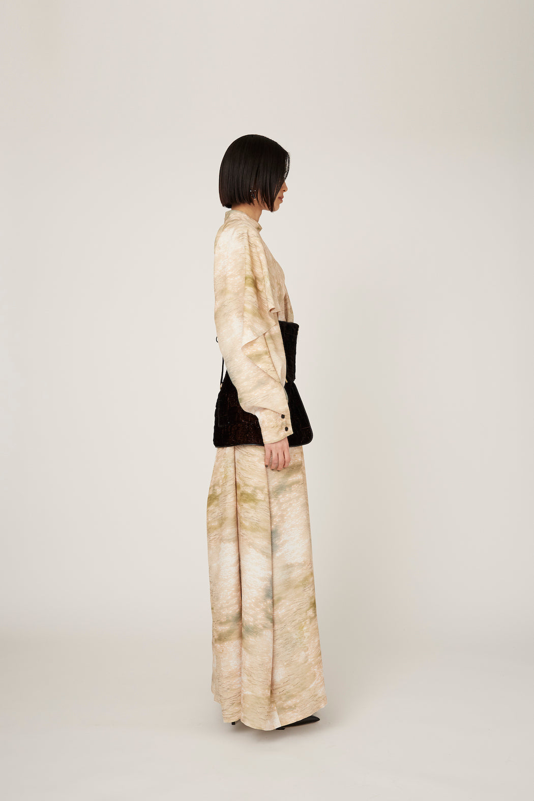 "Encounter" dress (Beige)