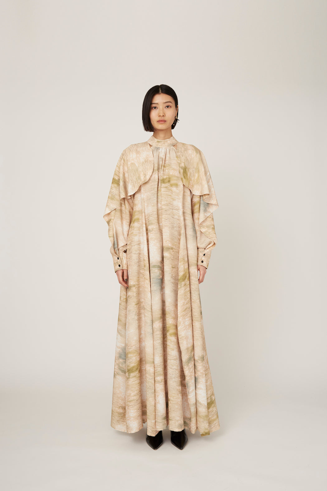 "Encounter" dress (Beige)