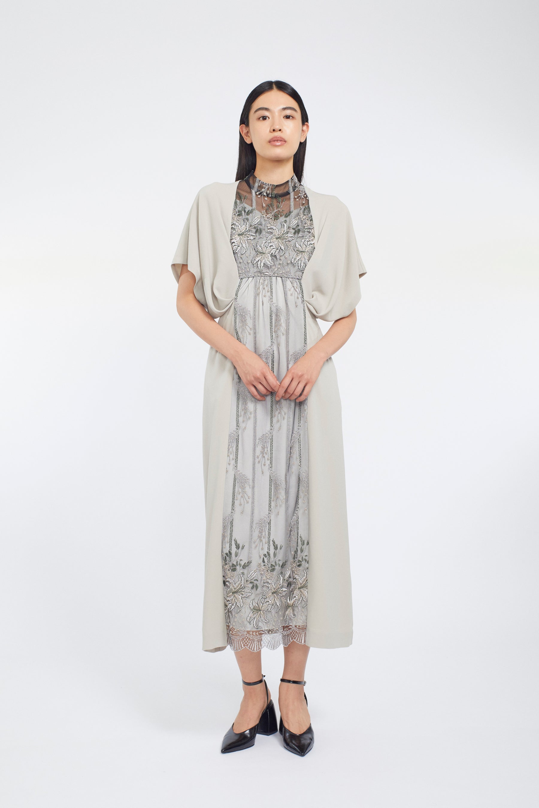 Classic lace dress (Ecru)