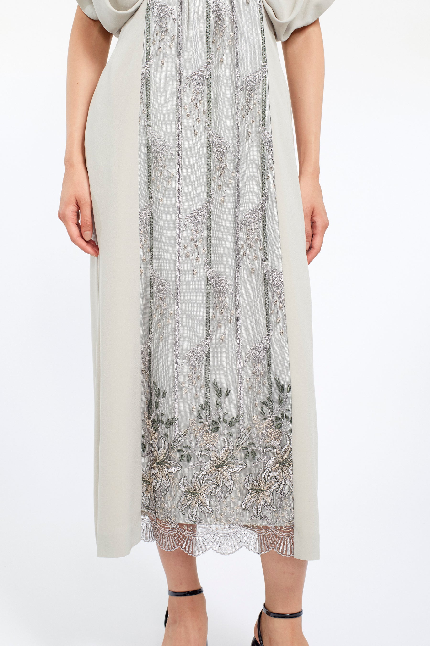 Classic lace dress (Ecru)