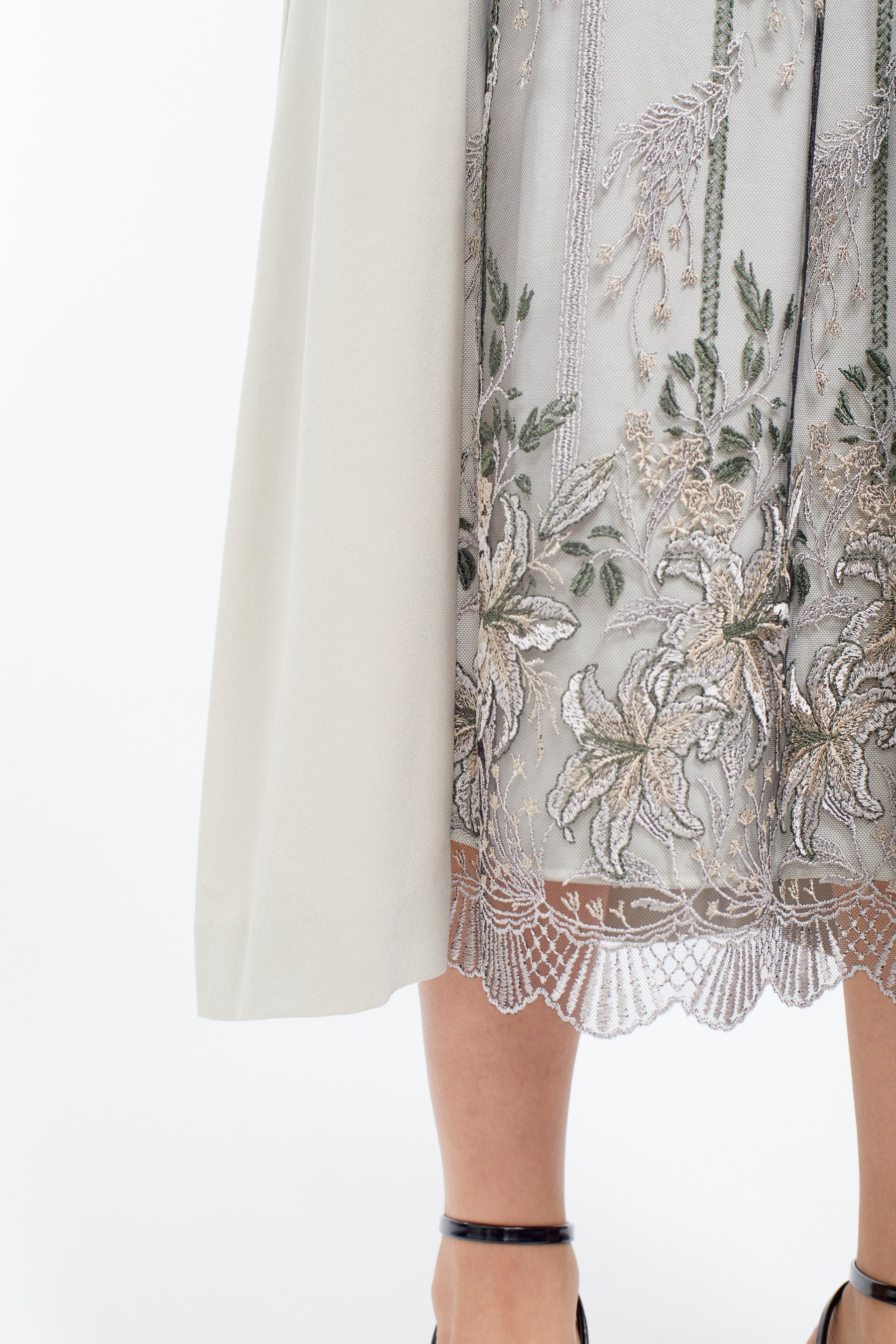 Classic lace dress (Ecru)