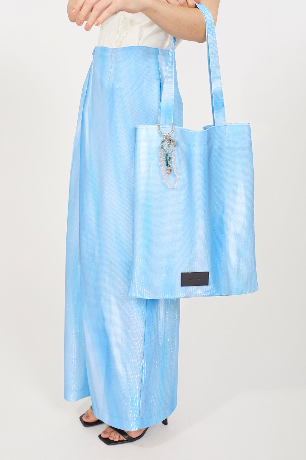 ″Effulgence″ tote bag (Sky blue)