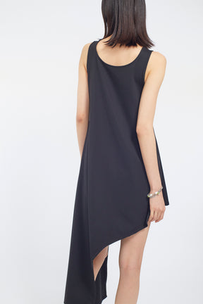 Brooch gather asymmetric dress (Black)