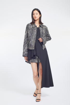 Swaying stripe embroidered shorts (Black)