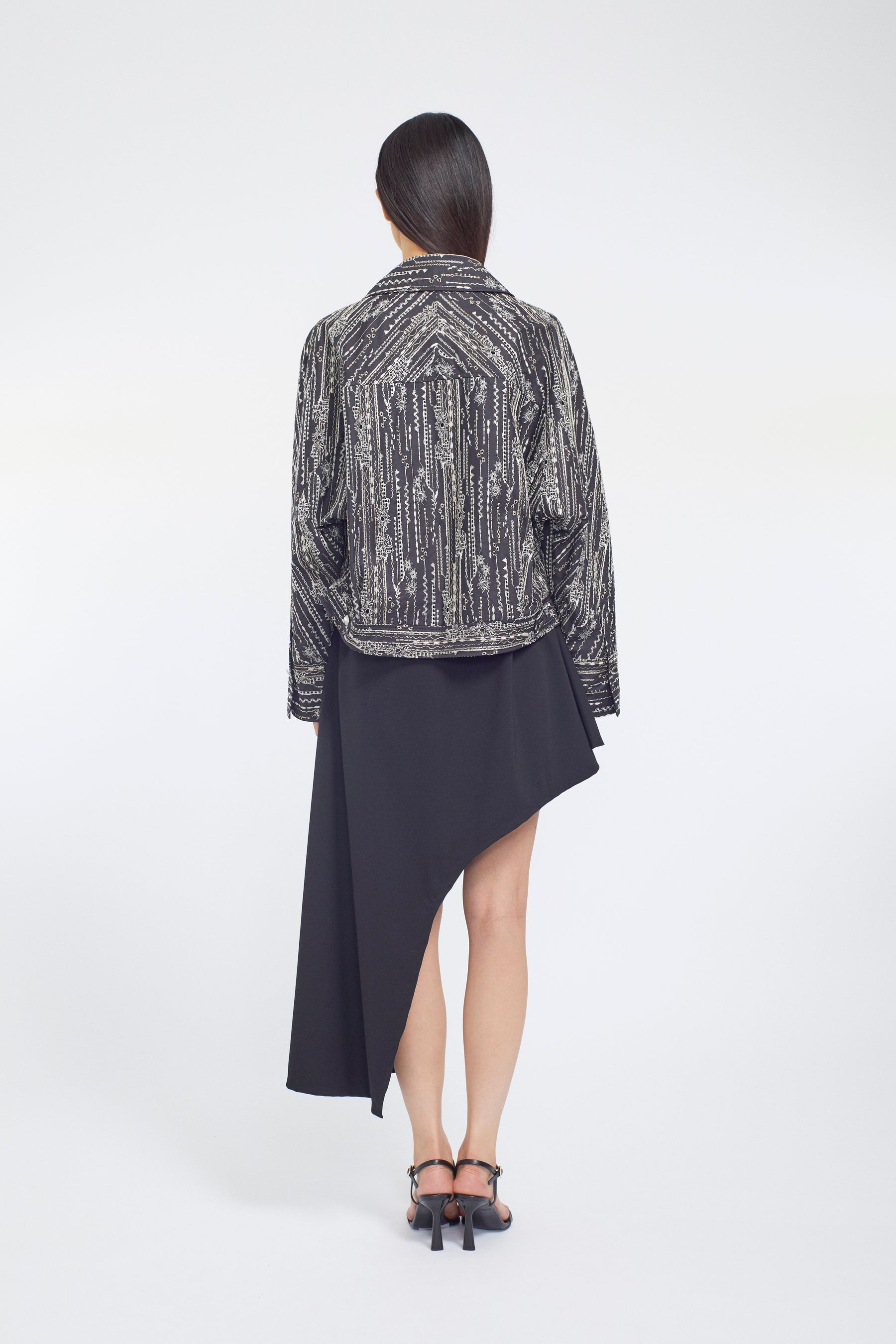 Swaying stripe embroidered blouson (Black)