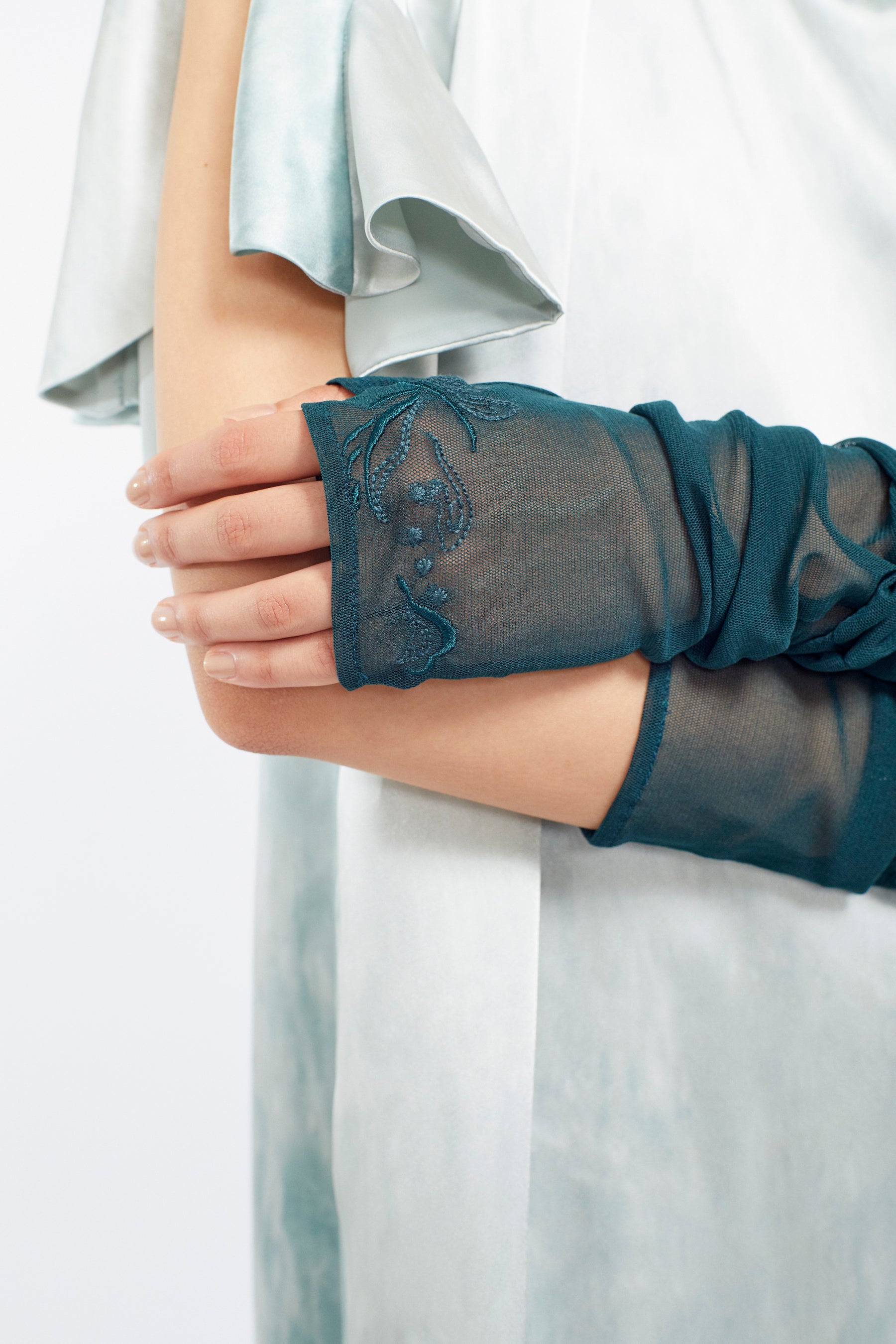 Embroidered mesh gloves (Dark green)