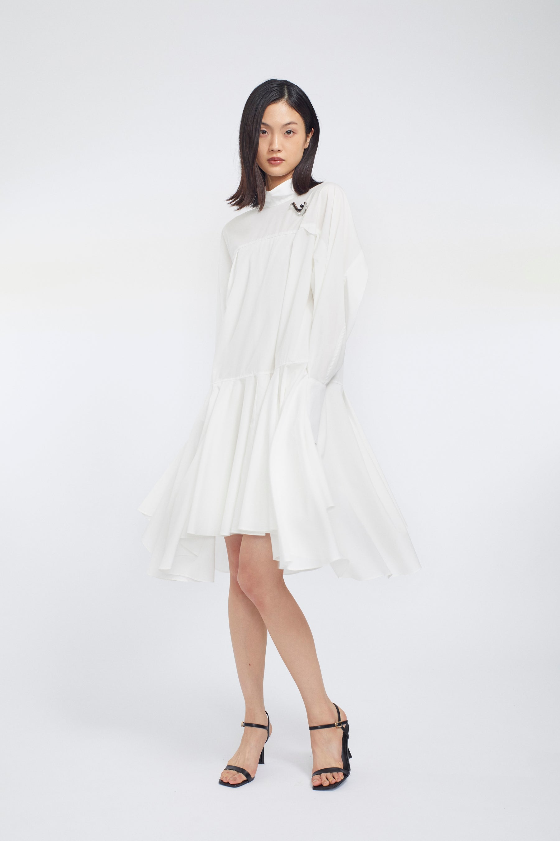 Spray flare shirt dress (White)