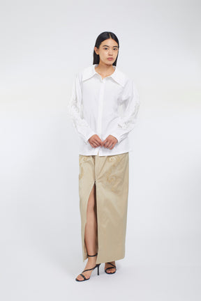 Droplet flower embroidered shirt (White)